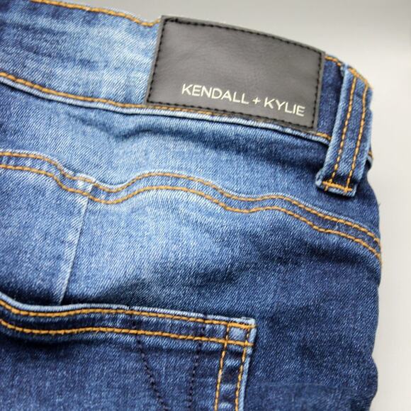 Kendall + Kylie Size 28 The Icon Cut Off Jean Extremely! Distressed Denim Shorts - Picture 10 of 11